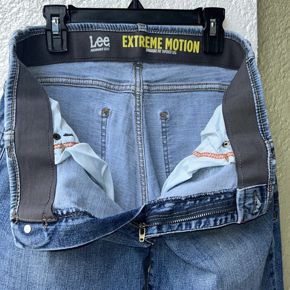 Lee Extreme Motion Straight Fit Tapered Leg women’s jeans 32x32 - Picture 4 of 6